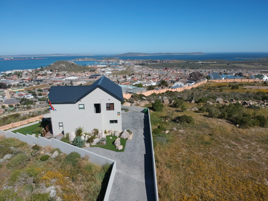 3 Bedroom Property for Sale in Hoogland Western Cape